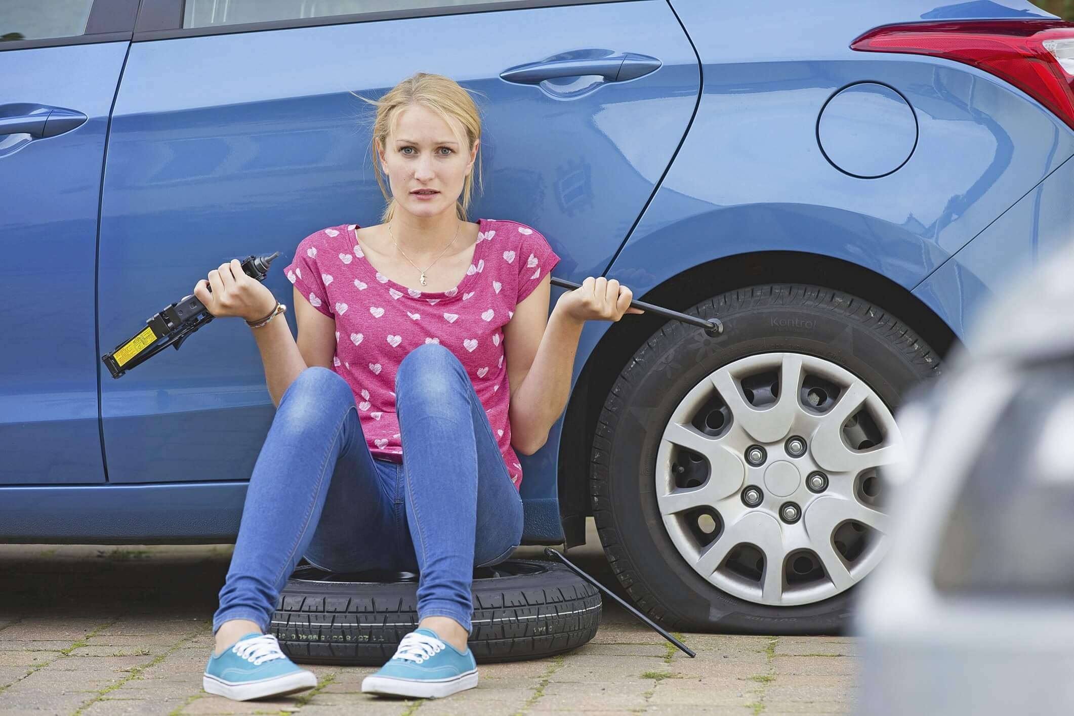 Flat Tire Change NYC | 24/7 Roadside Assistance | Xoom Towing NYC